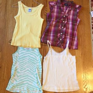 Set of 4 tank tops